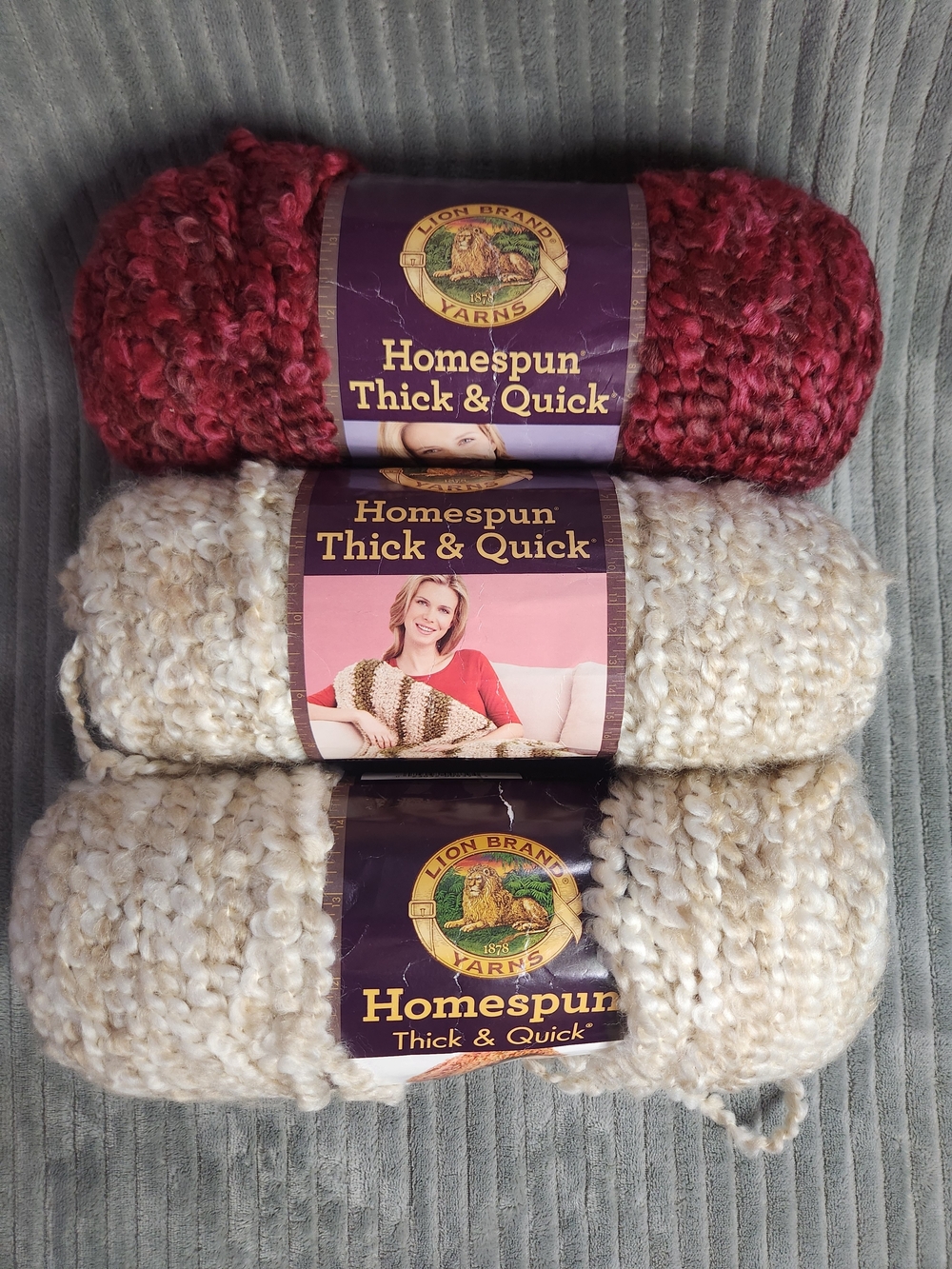 Lion Brand HOMESPUN Yarn PEARLS Beige Cream 8oz Thick & Quick yarn red cream
